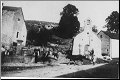 Photo amateur-Menétrux-en-Joux au début du siècle vers 1910 ?-La chapelle, la fontaine, la mairie et l'école.